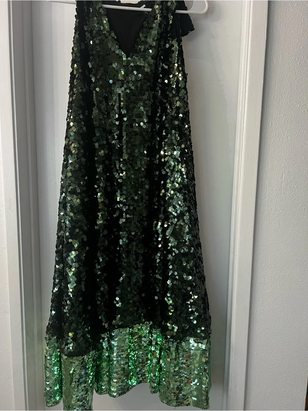 Zara NWOT Green Full Sequin V-neck A-line Midi Size XS-S wedding prom fancy